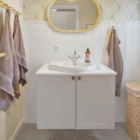 3 Bedroom Amazing In Rødby