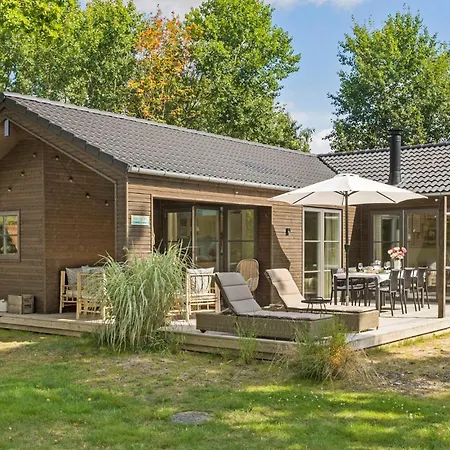 3 Bedroom Amazing In Dom wakacyjny Rødby